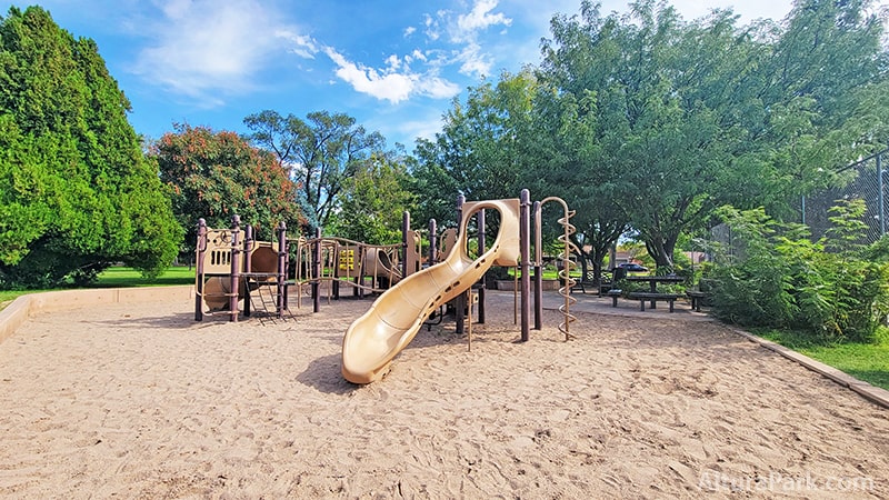 Altura Park playground